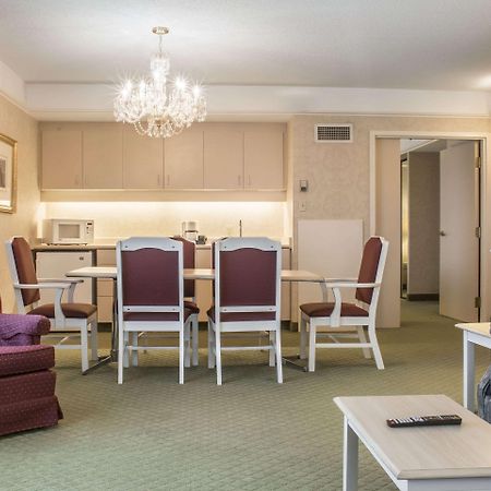 Clarion Hotel & Conference Centre Fort Erie Bagian luar foto