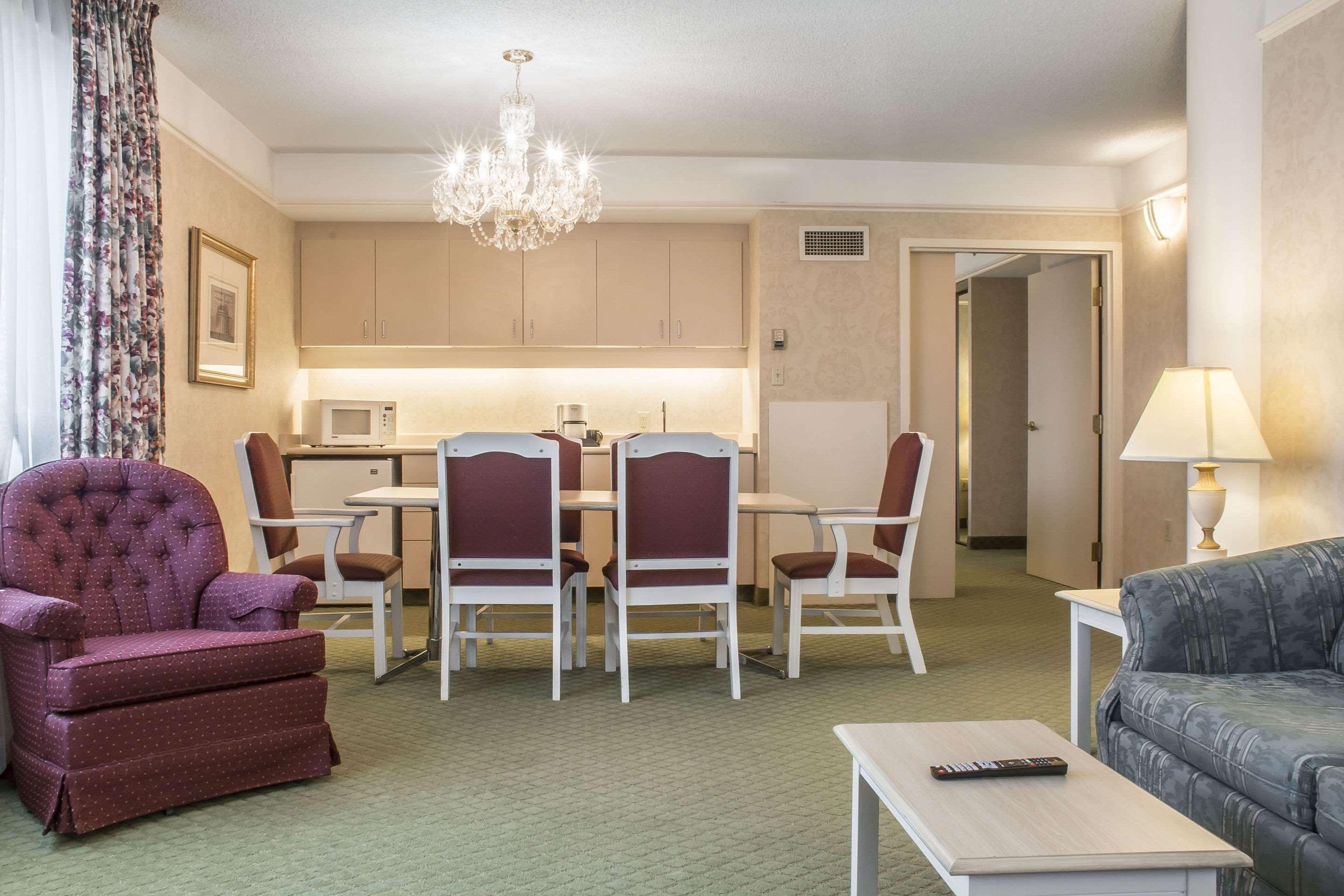 Clarion Hotel & Conference Centre Fort Erie Bagian luar foto