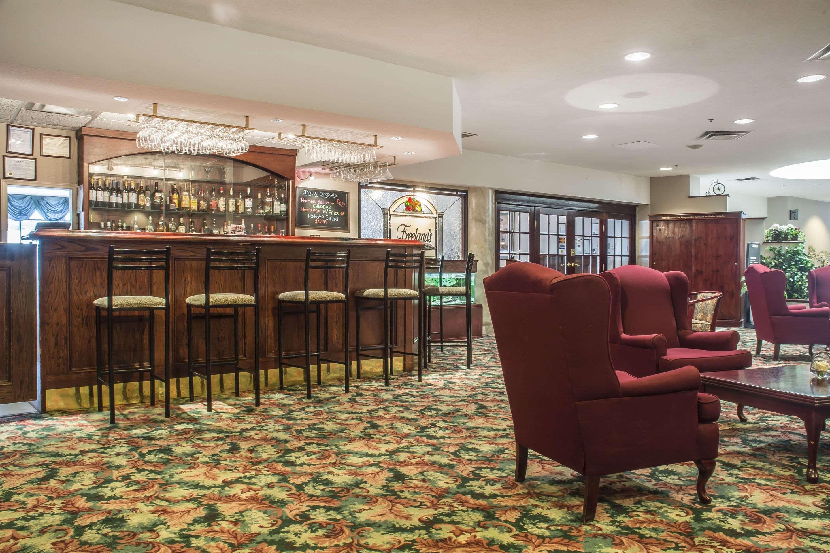 Clarion Hotel & Conference Centre Fort Erie Bagian luar foto