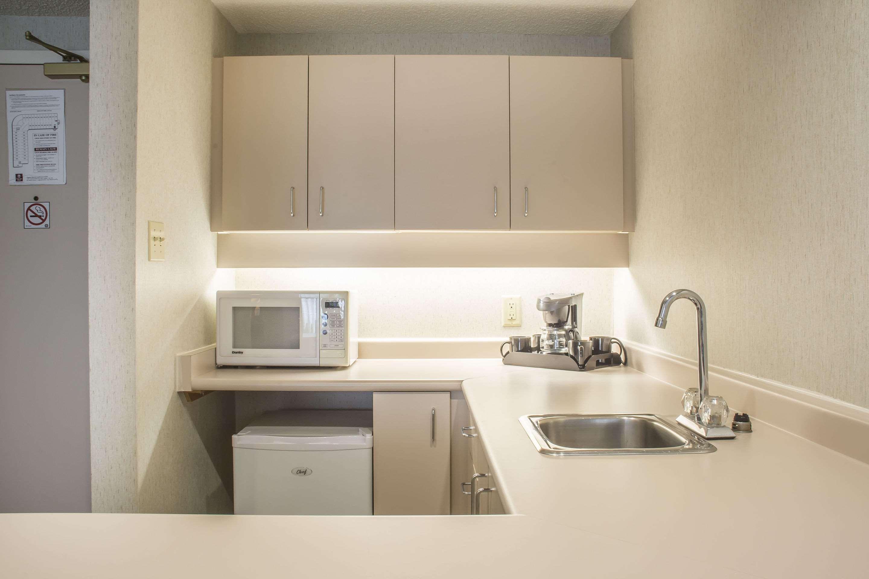 Clarion Hotel & Conference Centre Fort Erie Bagian luar foto