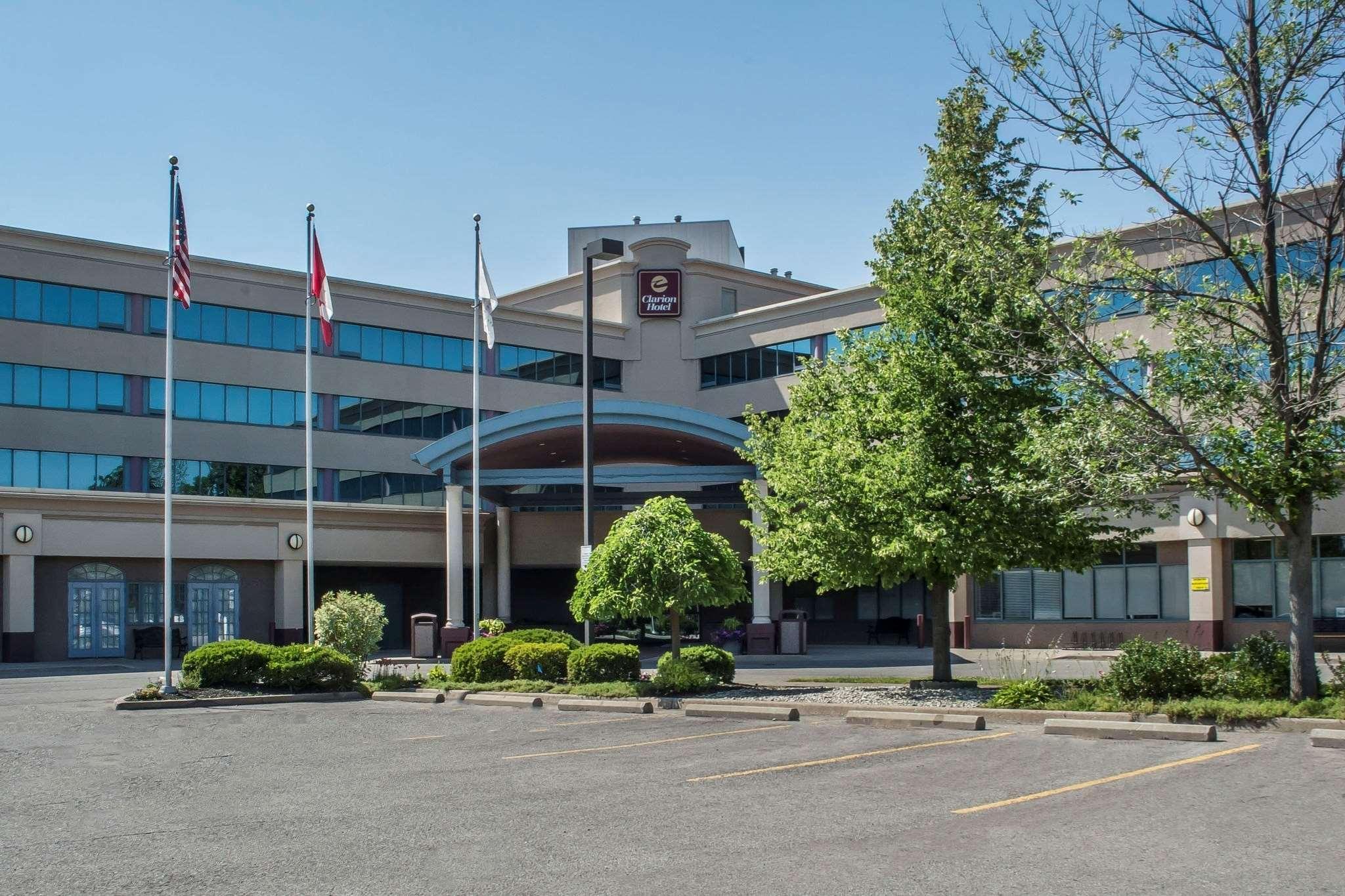 Clarion Hotel & Conference Centre Fort Erie Bagian luar foto