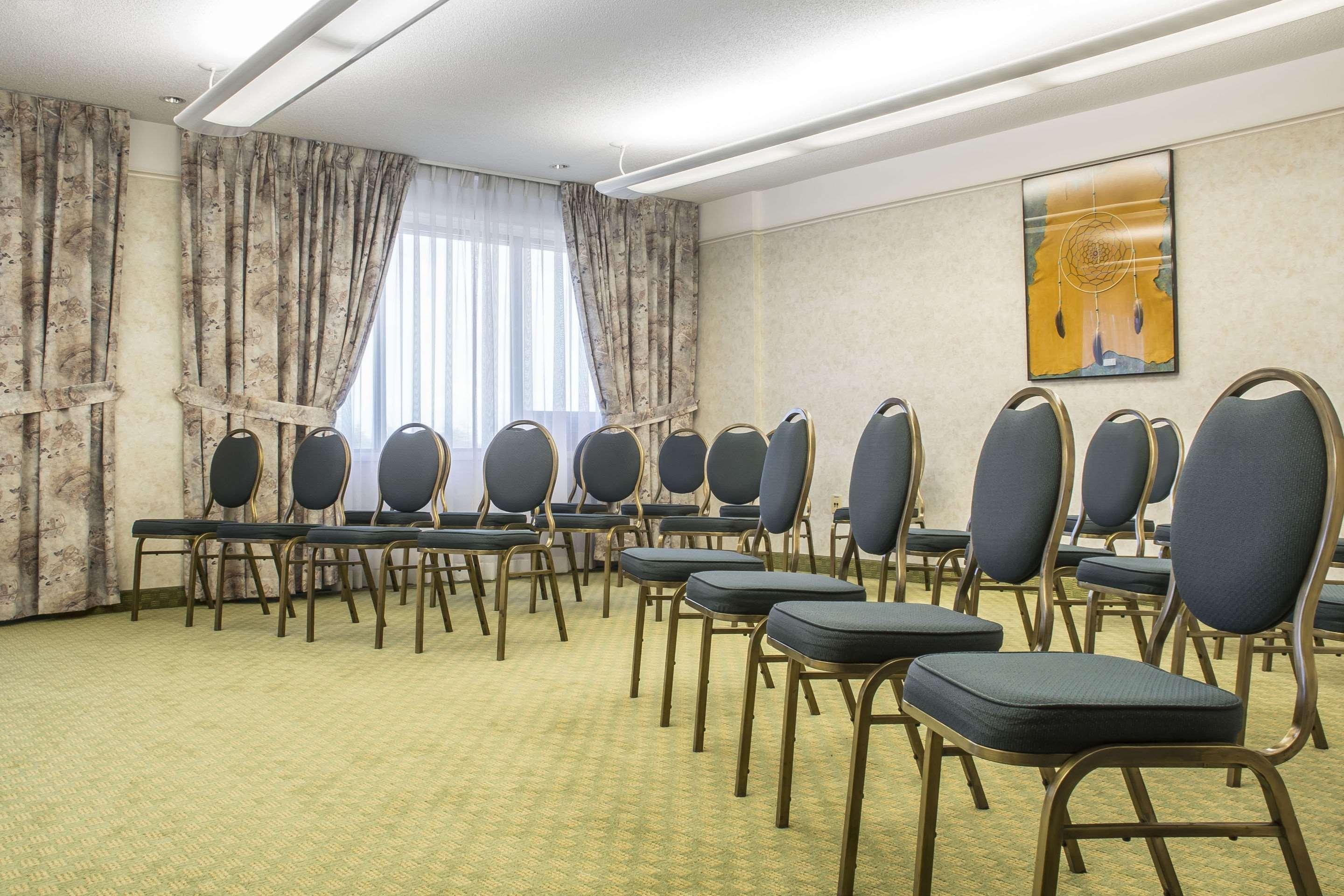 Clarion Hotel & Conference Centre Fort Erie Bagian luar foto